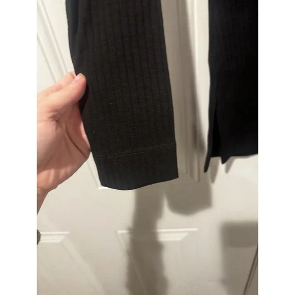 Alembika‎ Women's Black Button Down Leopard Shirt Long Sleeves Ribbed Sz 0